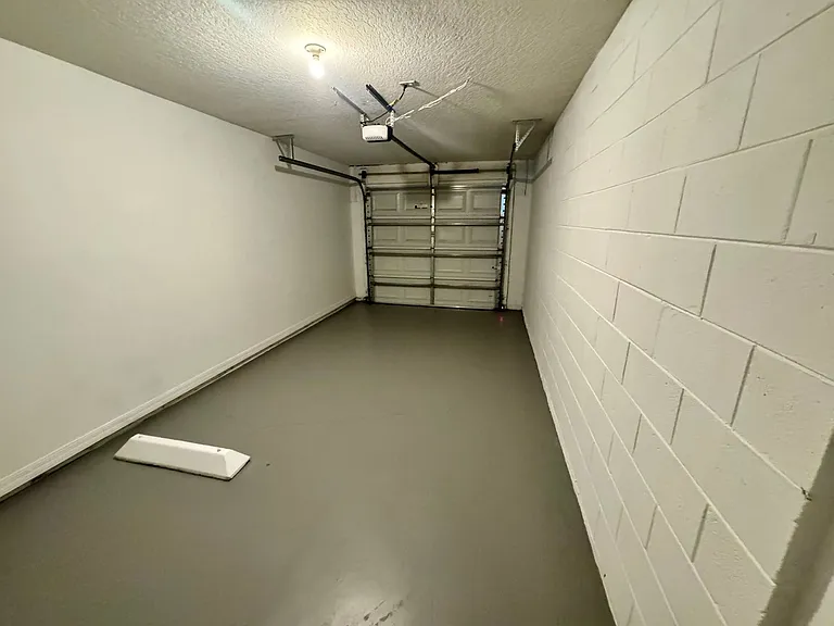 533 Cresting Oak Cir — Photo 12