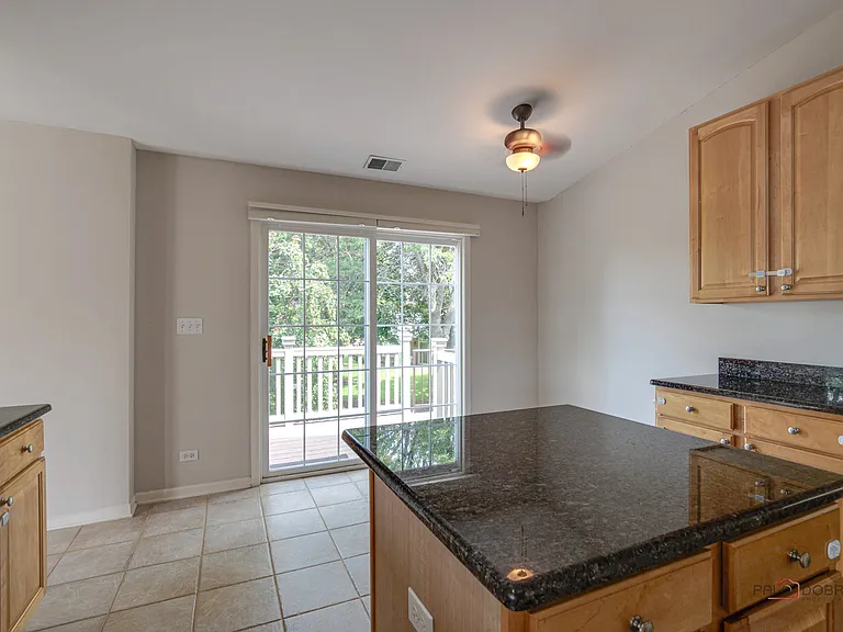 552 Saddlebrook Ln — Photo 15