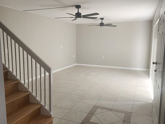 3rd image of 3349 Gardens East Dr APT D