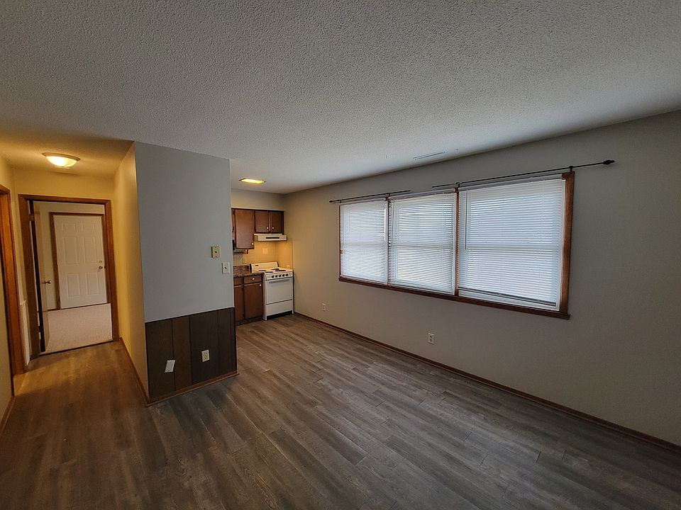 1st image of 2207 Crescent Dr #11376958
