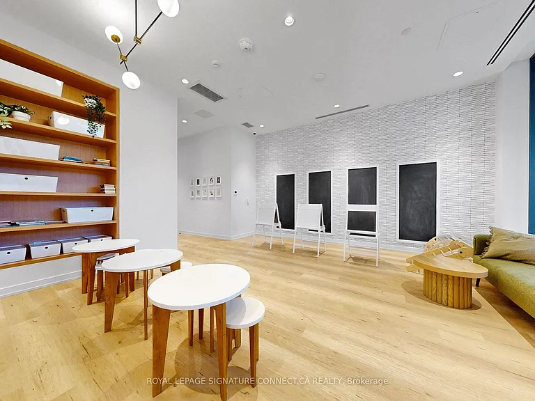 6 Chartwell Rd #208 — Photo 20