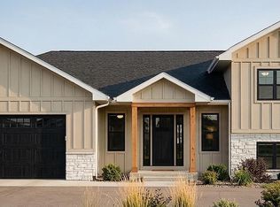 118 Windmill Rdg, Evansville, WI 53536