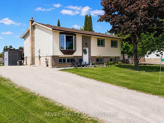 2nd image of 4 Robbins Dr