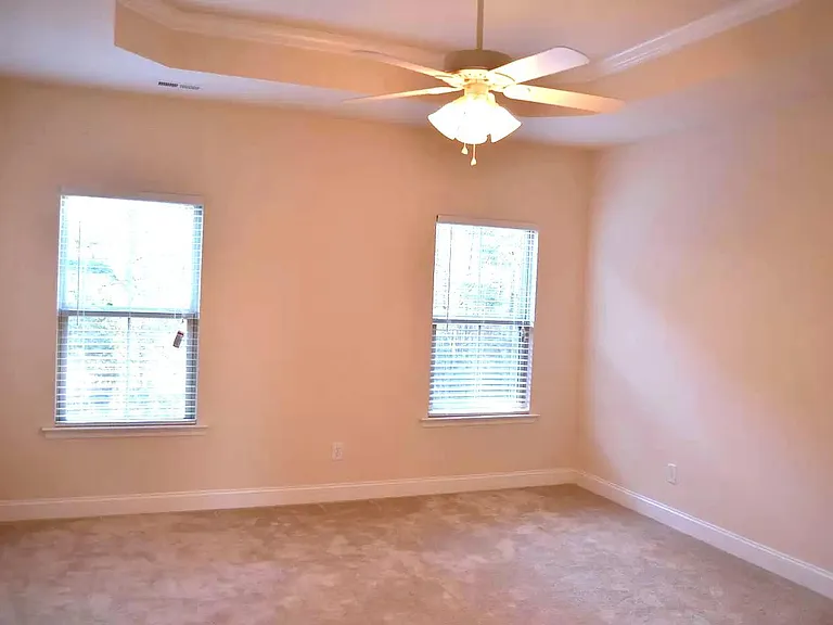 1002 Waymaker Ct — Photo 10