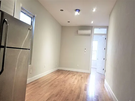 Rented by The Hamilton Group | media 14