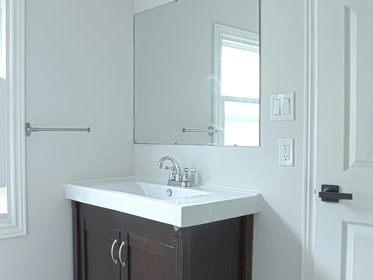 389 Glendale Ave — Photo 24