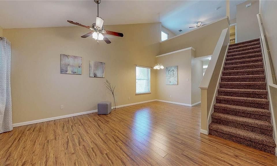 1st image of 15205 Ora Ln