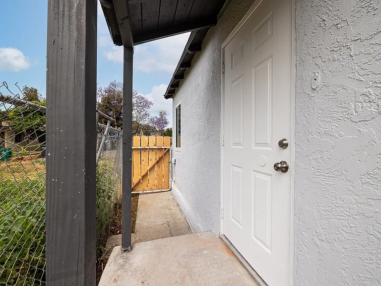 843 Payne St — Photo 3