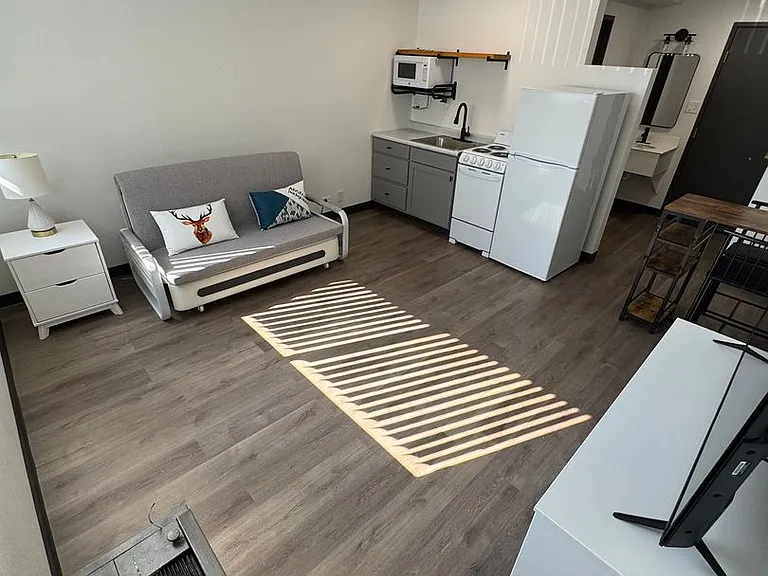 The McCoy at 8035 Apartments - Clive — Photo 8