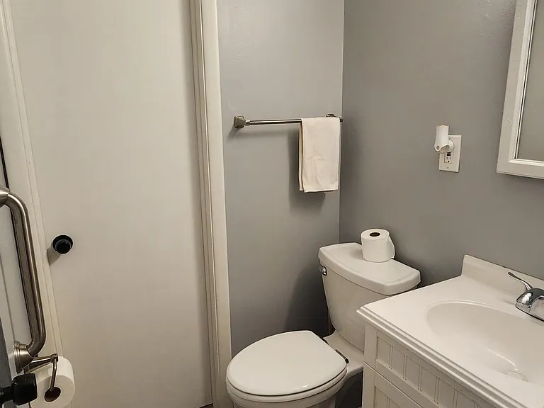 8706 Rosebud Dr — Photo 6