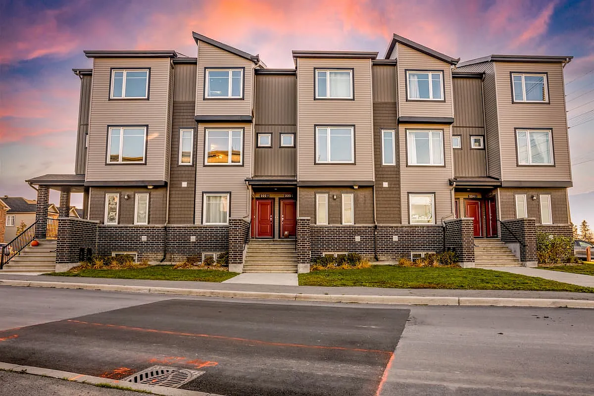 KoL Townhomes — Photo 4