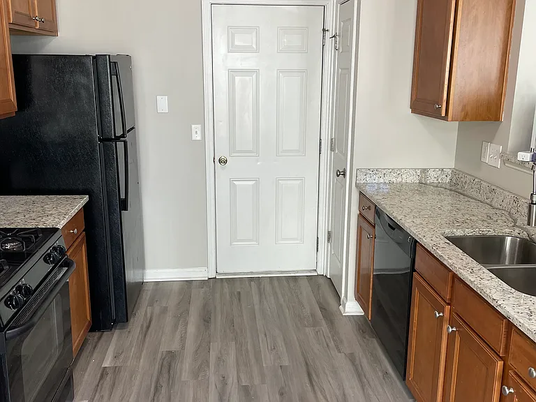 3235 Saville St SW — Photo 11
