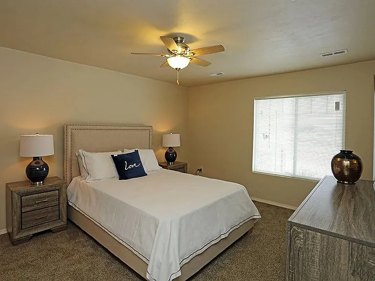 BIRCH CROSSING APARTMENTS — Photo 11