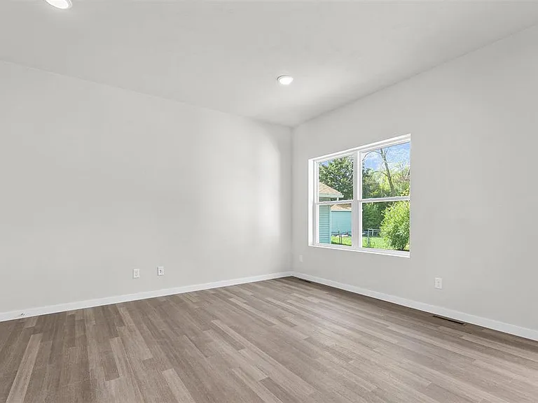 1459 Harrison St — Photo 5