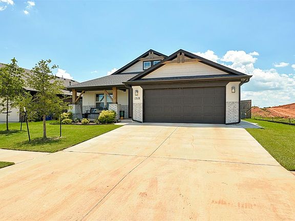 3rd image of 1518 Flint Hills St