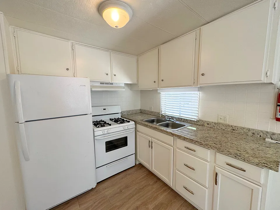 70210 Highway 111 #41