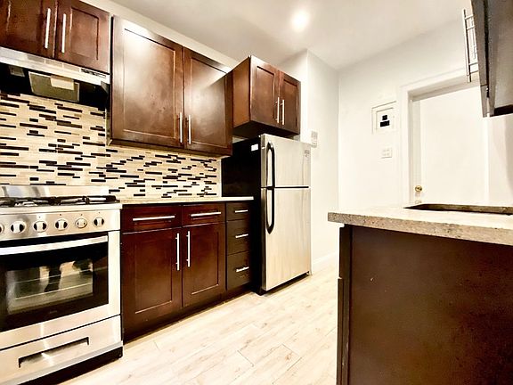 4th image of 526 W 161st St #4A