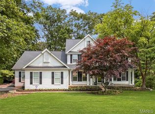 997 Sheffield Forest Ct, Ballwin, MO