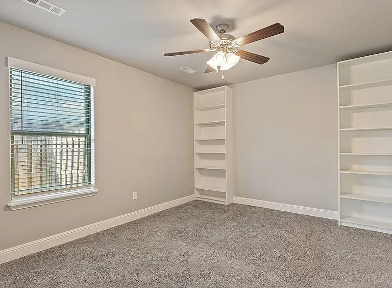 6005 Hoover St — Photo 13