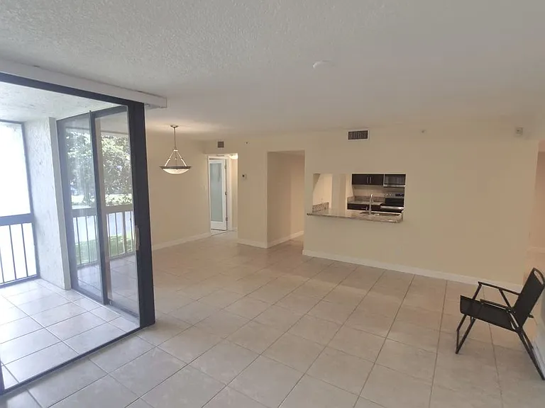 820 Lavers Cir #G409 — Photo 4