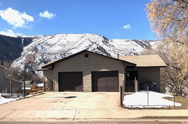 Right half of duplex, with yard in front and side