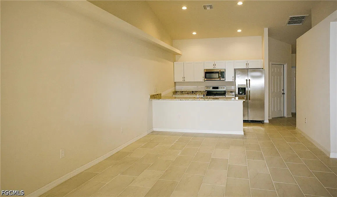 3 bed, 2.0 bath, 1250 sqft, $1,600 — Photo 4