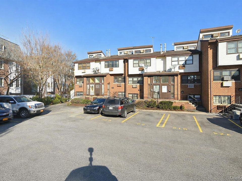 1st image of 120-11 Cove Court #89