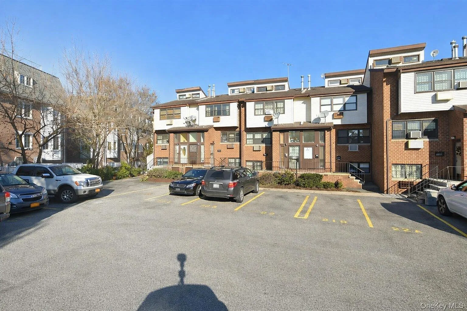 120-11 Cove Court #89 photo 1