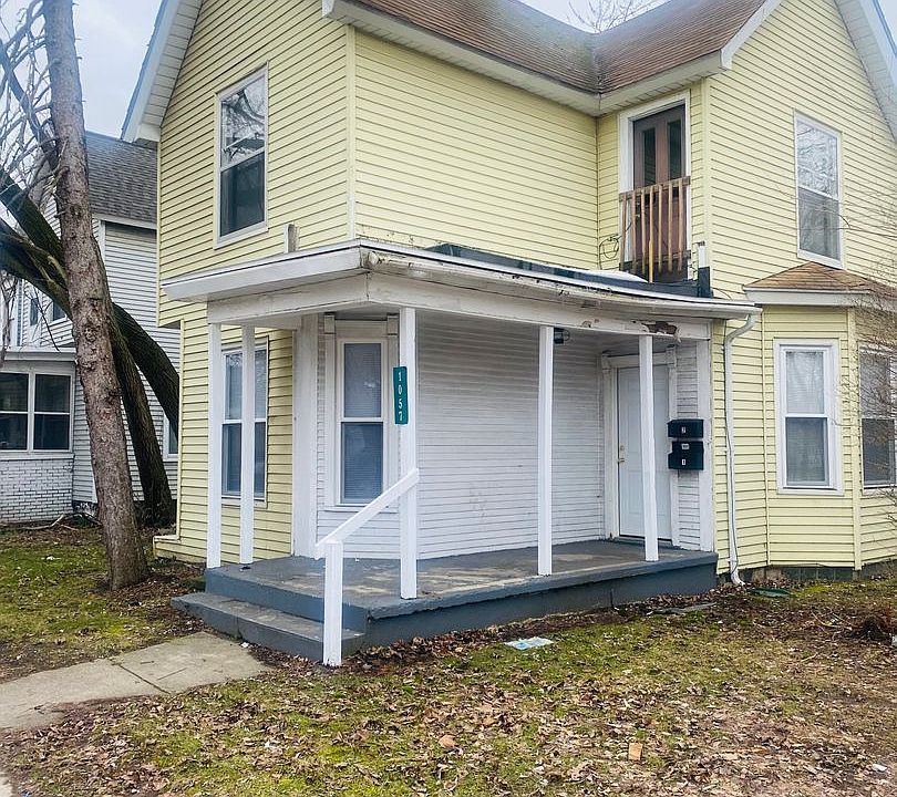 1st image of 1057 Alpine Ave NW #2