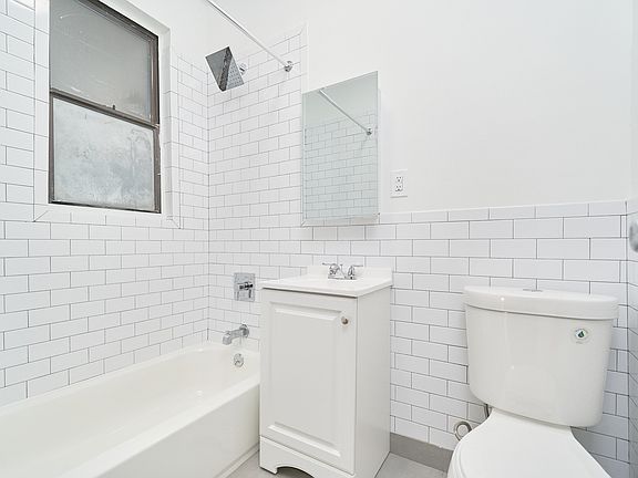 4th image of 430 E 66th St APT 14