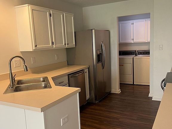4th image of 9856 Worthington Blvd