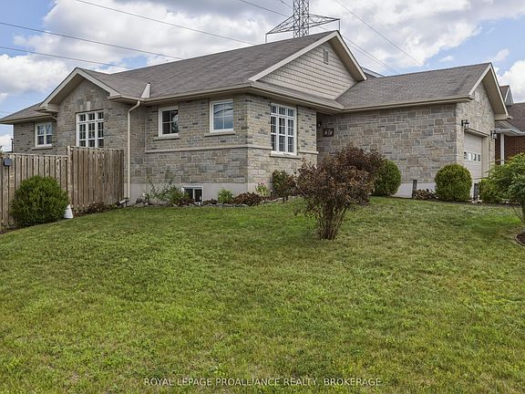 3rd image of 1464 Ottawa St