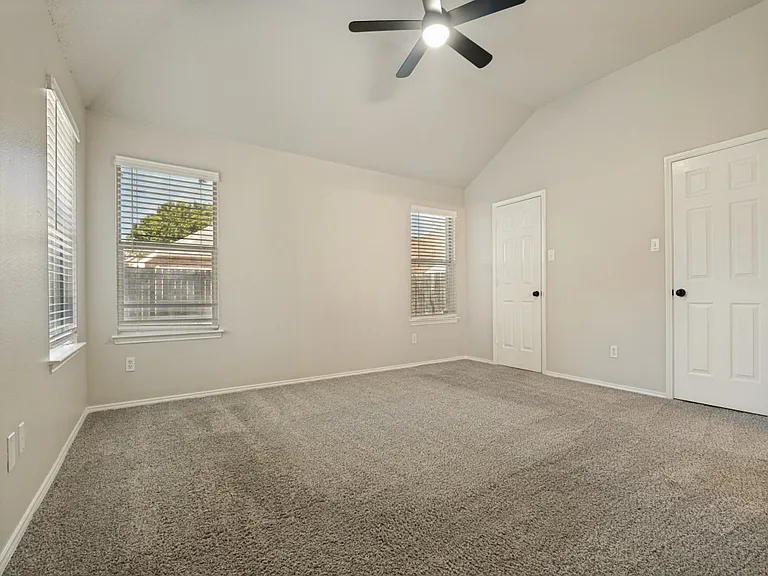 5051 Showdown Ln — Photo 9