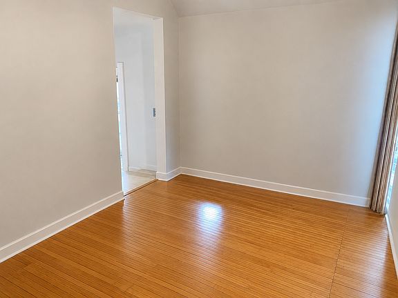 5th image of 110-112 E Johnson St #1