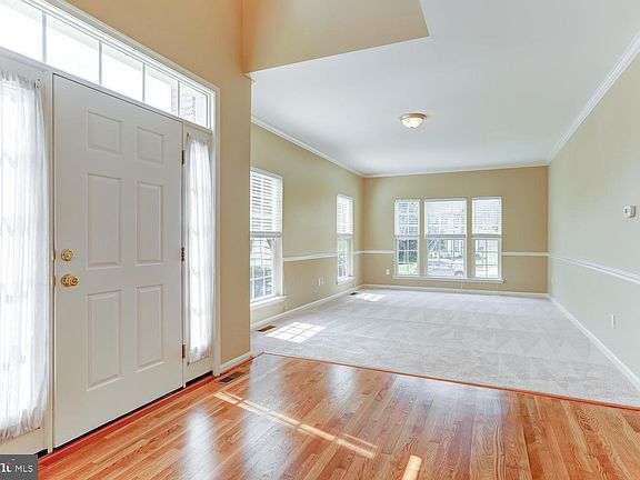 3rd image of 112 Penns Manor Dr