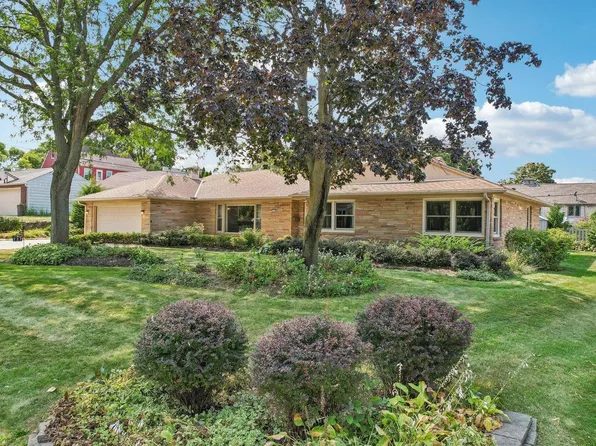 727 Robertson STREET, Wauwatosa, WI 53213