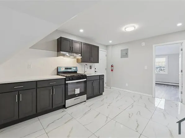 240 Broadway #5, Passaic, NJ 07055