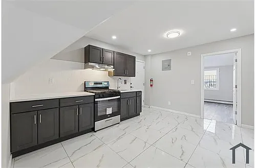 240 Broadway Photo 1