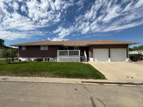 510 2nd St W, Chester, MT 59522