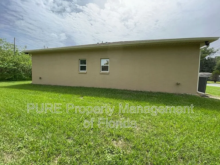 887 NW 6th Ter #1 — Photo 23