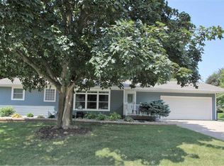 100 Tower Dr, Manchester, IA 52057