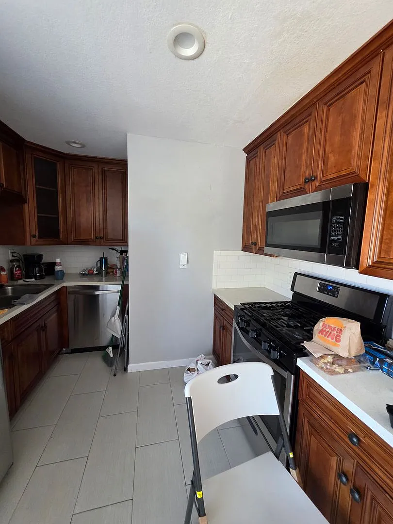 1123-1129 Calla — Photo 2