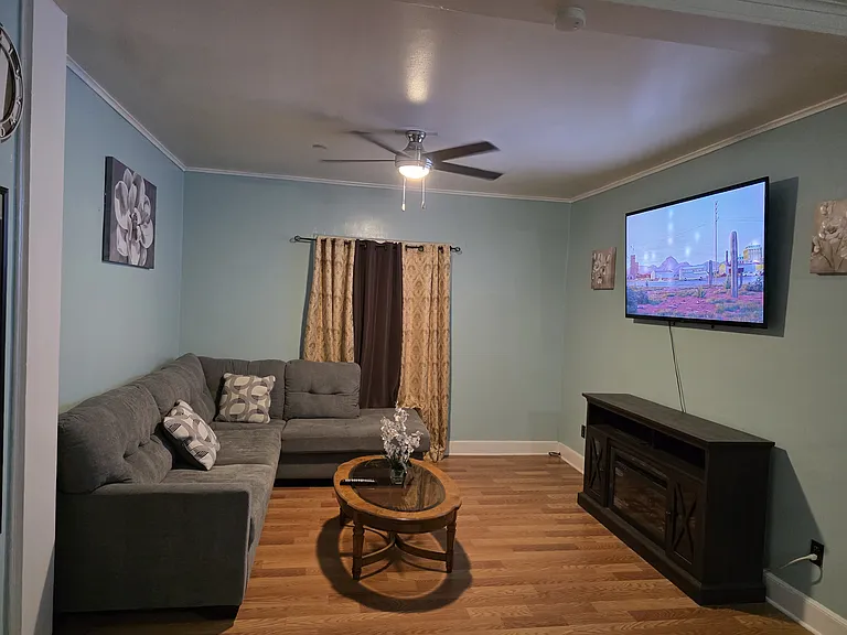 50 Grand Ave — Photo 2