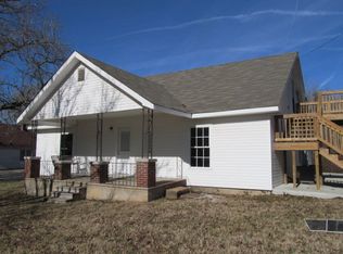 942 Cumberland Dr, Clarksville, TN 37040