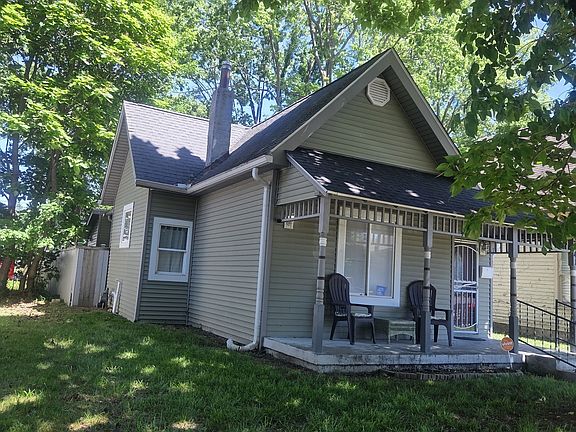 3rd image of 3441 N Graceland Ave