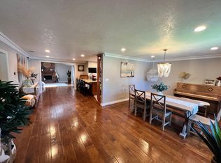 15852 Aulnay Ln, Huntington Beach, CA 92647