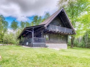N5415 Carney Lake Rd, Iron Mountain, MI 49801