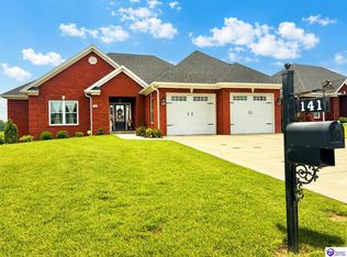 141 Royal View Dr, Lebanon, KY 40033