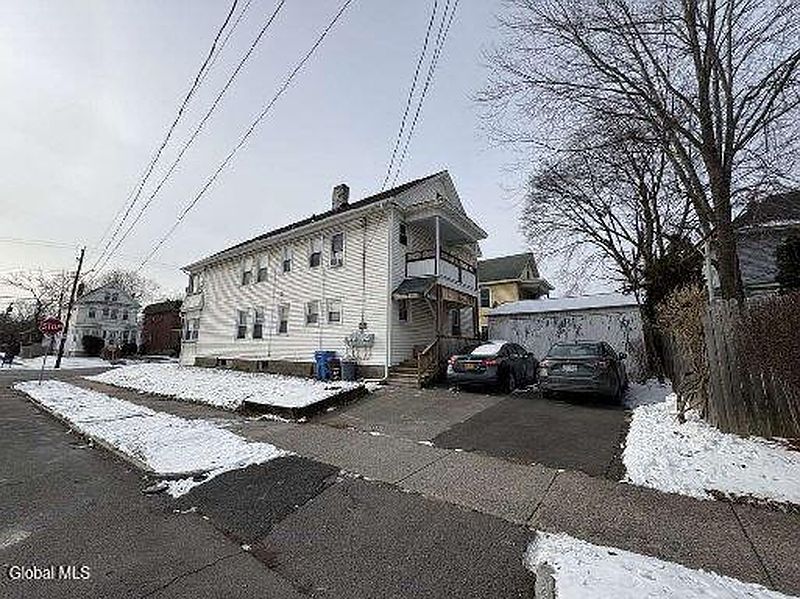 2nd image of 105 Southern Boulevard