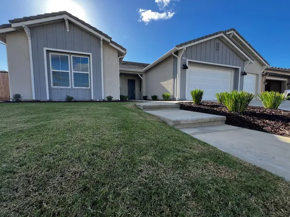 2112 Daffodil St, Kingsburg, CA 93631